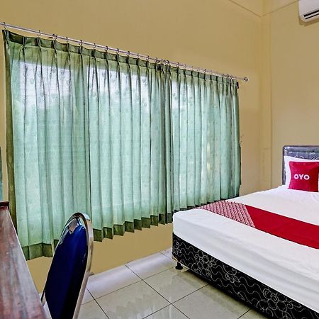 Oyo 91572 Kost Esklusif Barokah Hotel Pasuruan Exterior foto